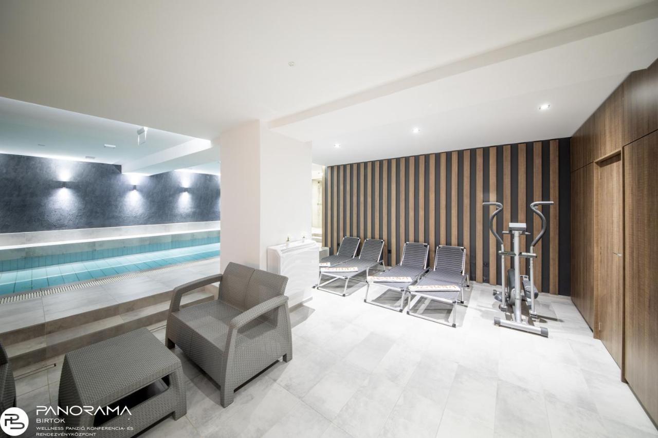 Panoráma Birtok - Wellness Panzió, Konferencia és Rendezvényközpont Acomodação com café da manhã Győrújbarát Exterior foto